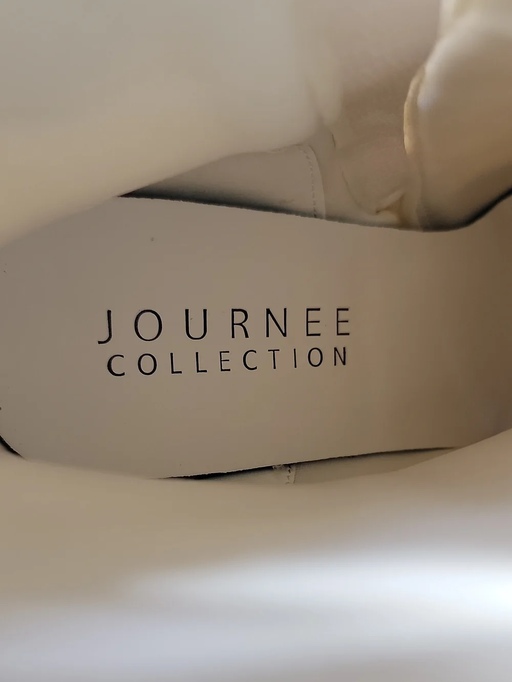 Journee Collection NEW IN BOX White Square Toe Lizard Print Booties Size 9.5 Wms